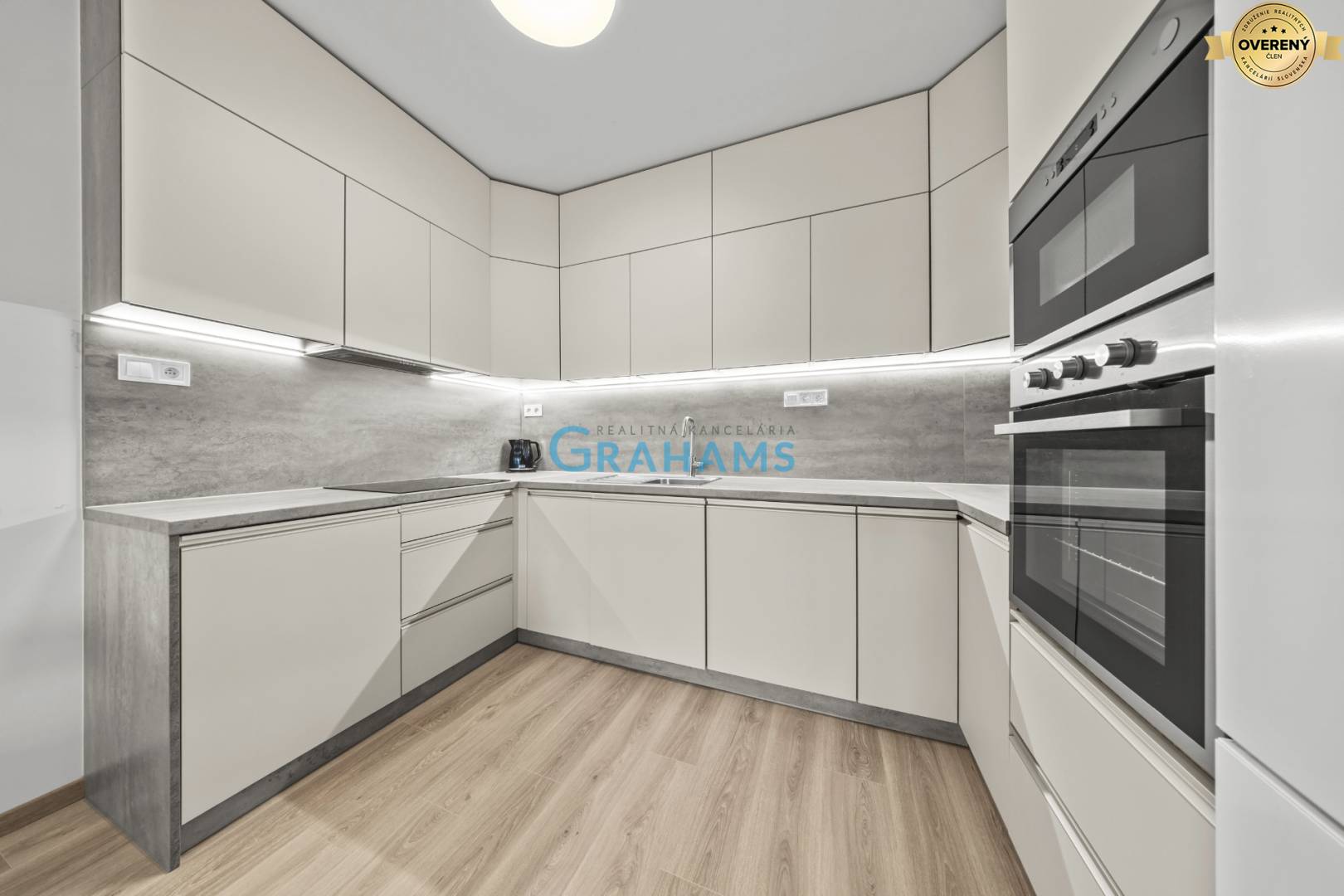 Rent One bedroom apartment, One bedroom apartment, Jána Langoša, Brati