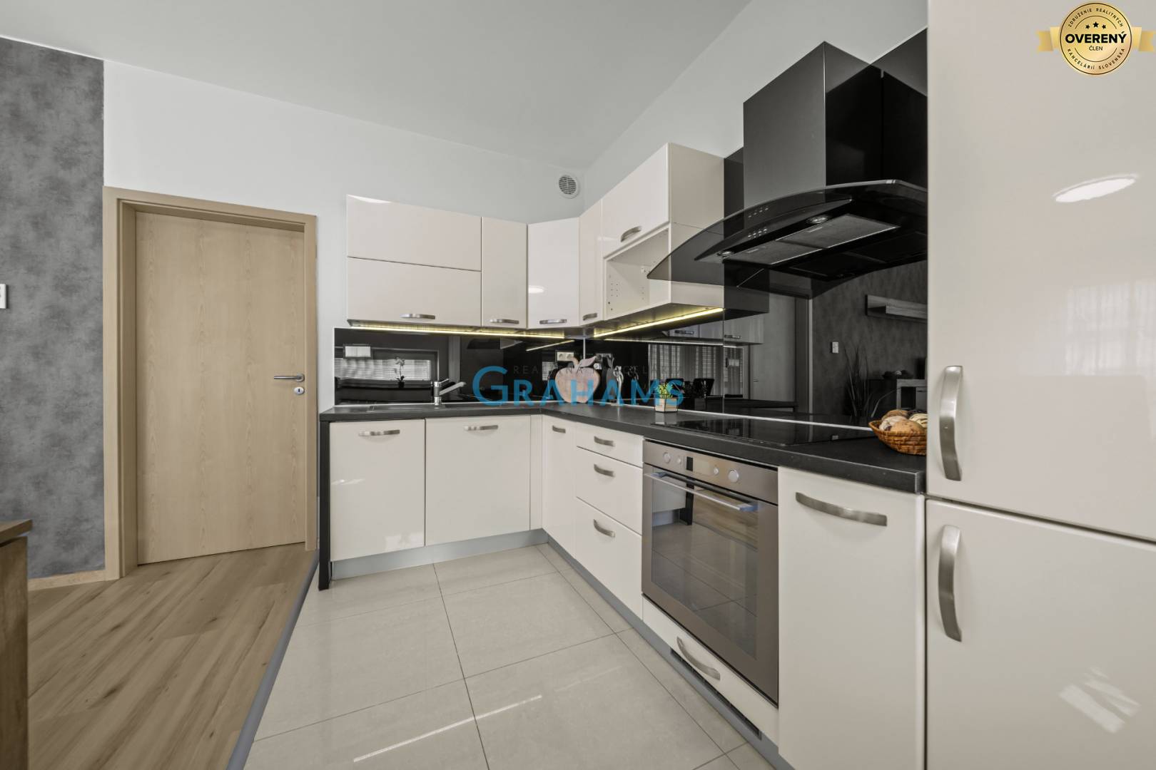 Sale Two bedroom apartment, Two bedroom apartment, Smaragdová, Bratisl