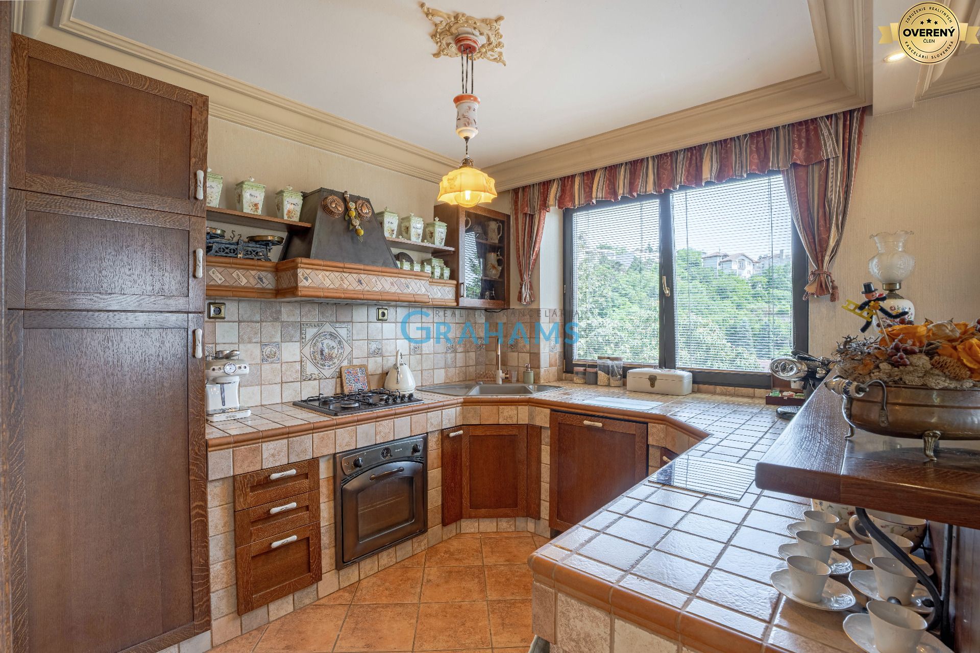 Sale of a Unique Family Residence in Bôrik, Údolná, Old Town, BA I