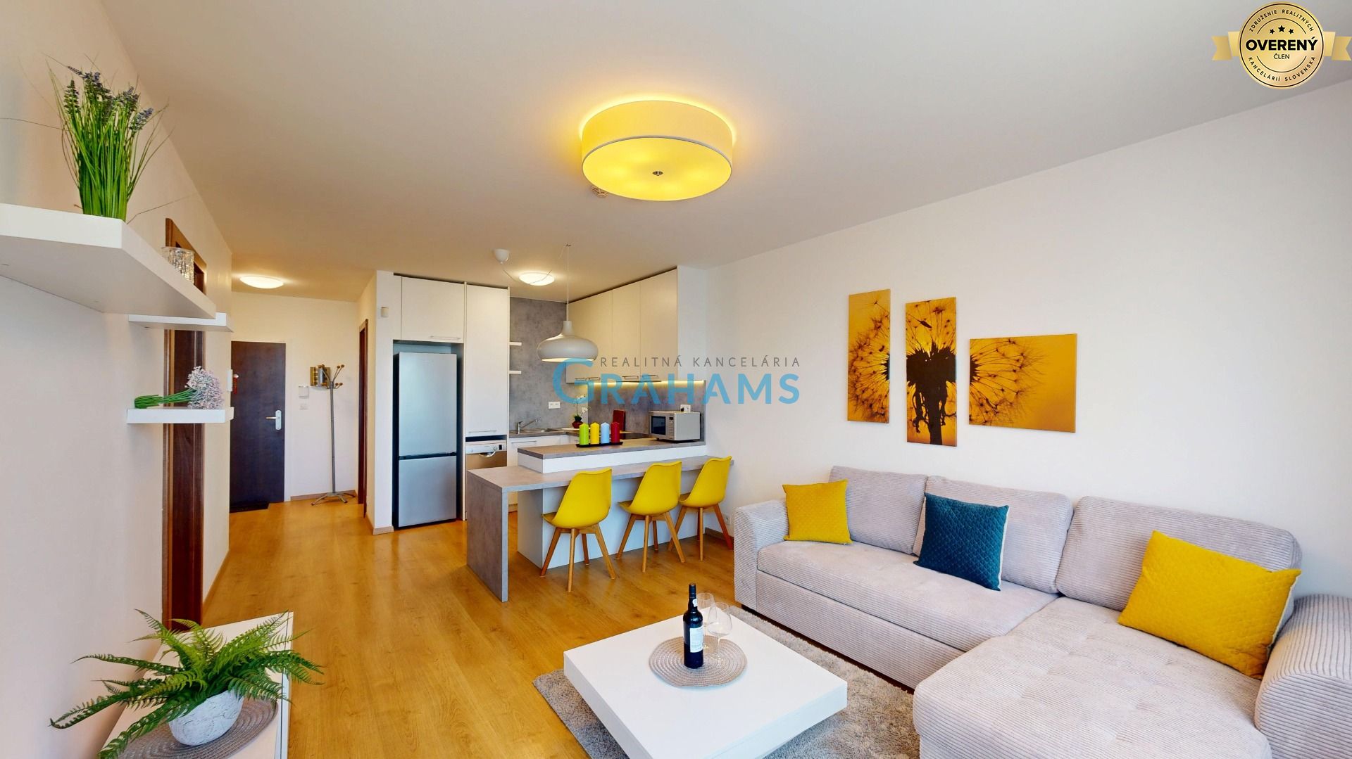 Modern 2-Bedroom Apartment with Terrace, Garden & Private Parking