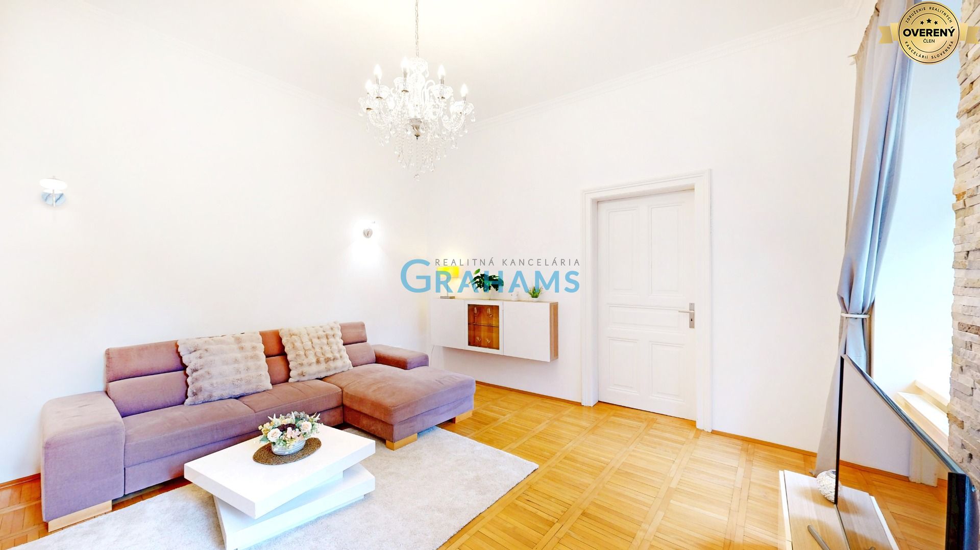 Cozy 2-room apartment with Old Town charm on Heydukova Street