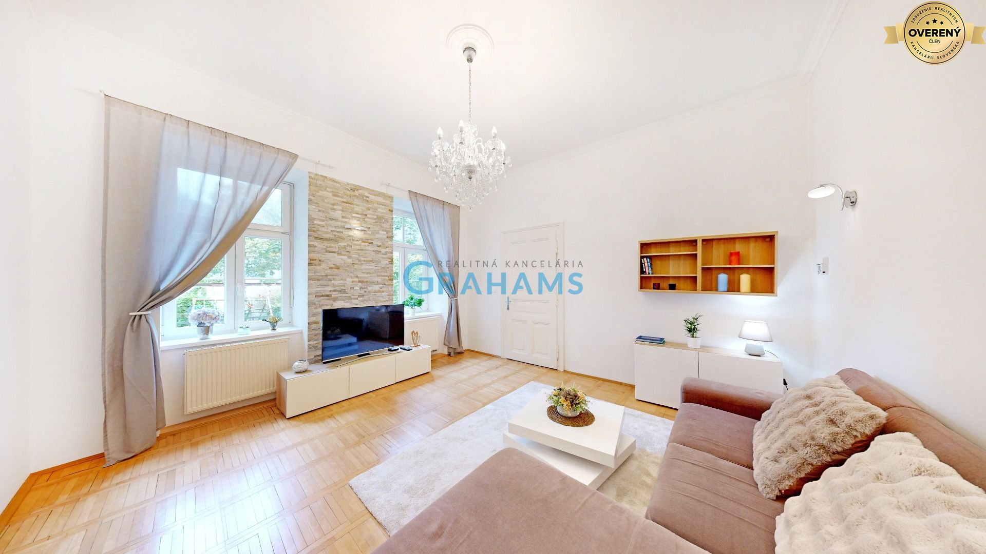 Cozy 2-room apartment with Old Town charm on Heydukova Street