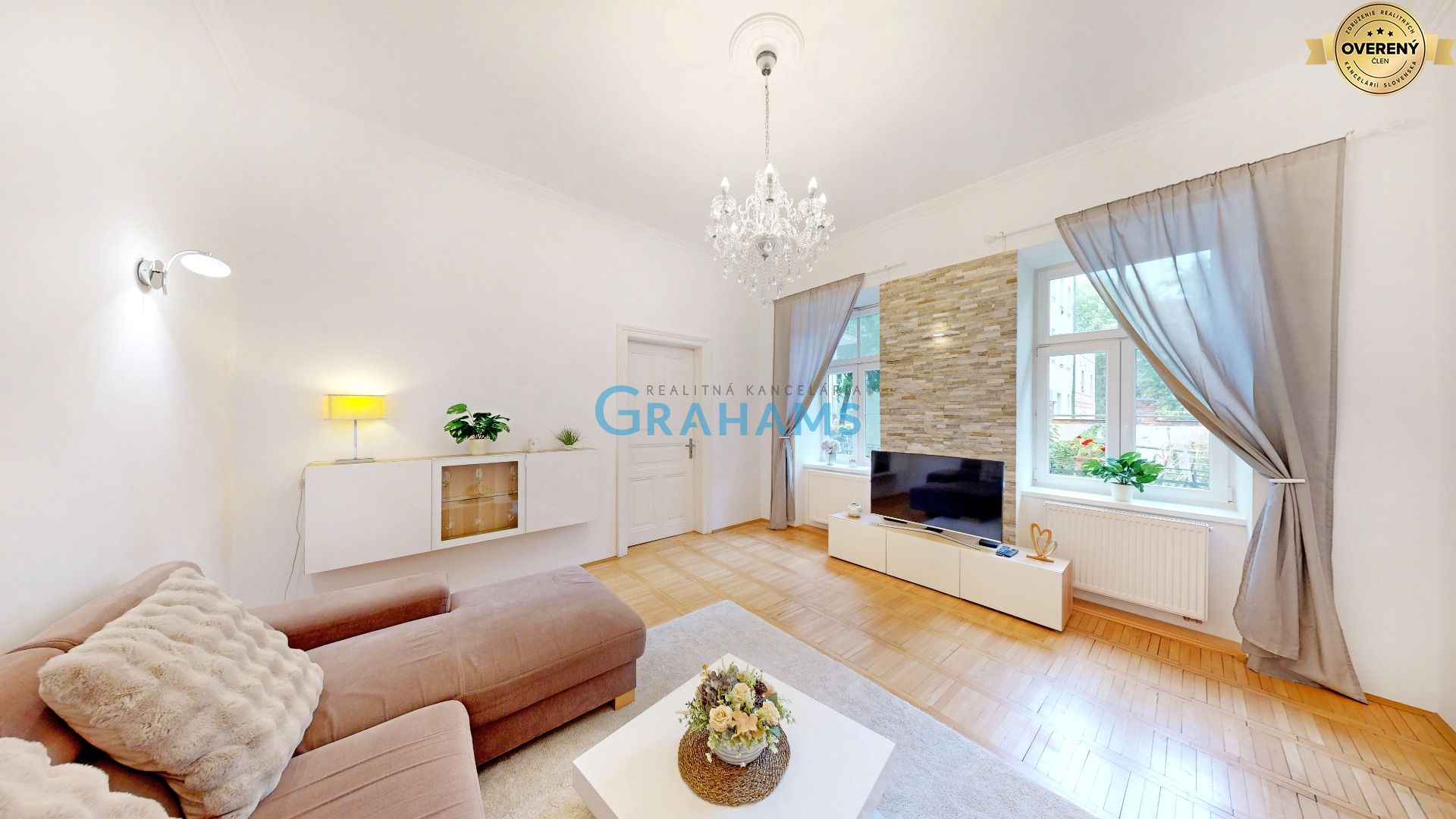 Cozy 2-room apartment with Old Town charm on Heydukova Street