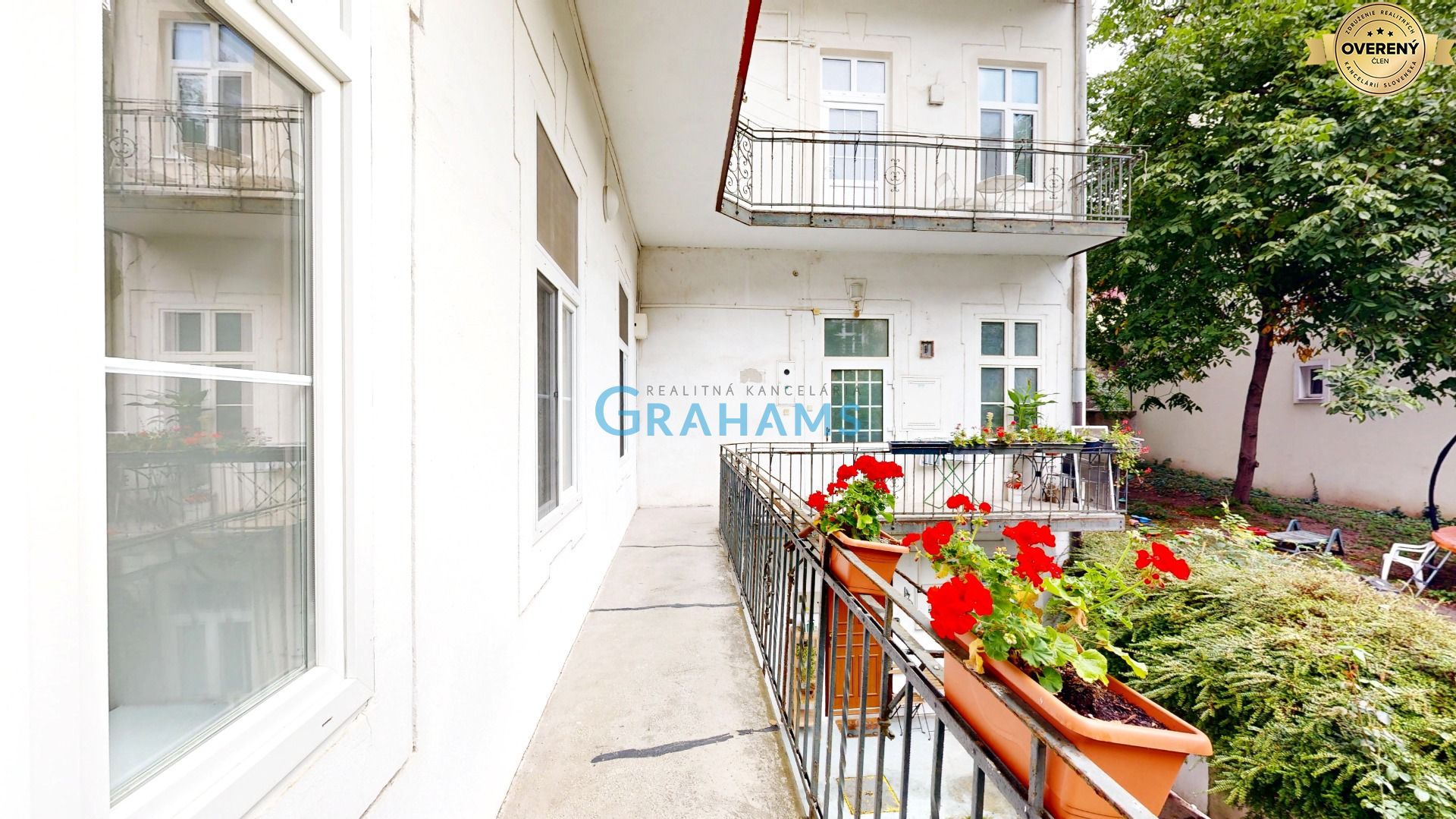 Cozy 2-room apartment with Old Town charm on Heydukova Street