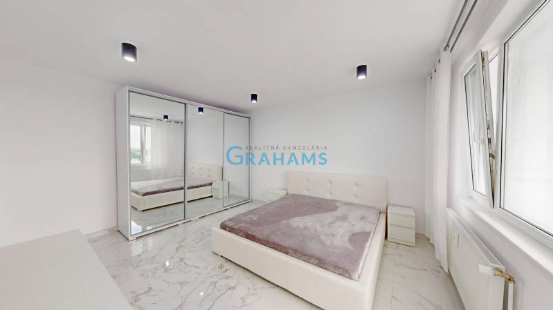 Sale Double-studio, Double-studio, Mlynarovičova, Bratislava - Petržal