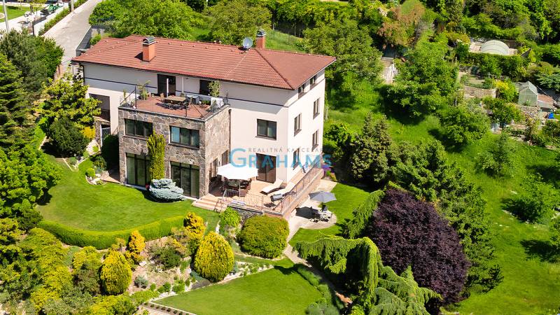 Sale of a Unique Family Residence in Bôrik, Údolná, Old Town, BA I