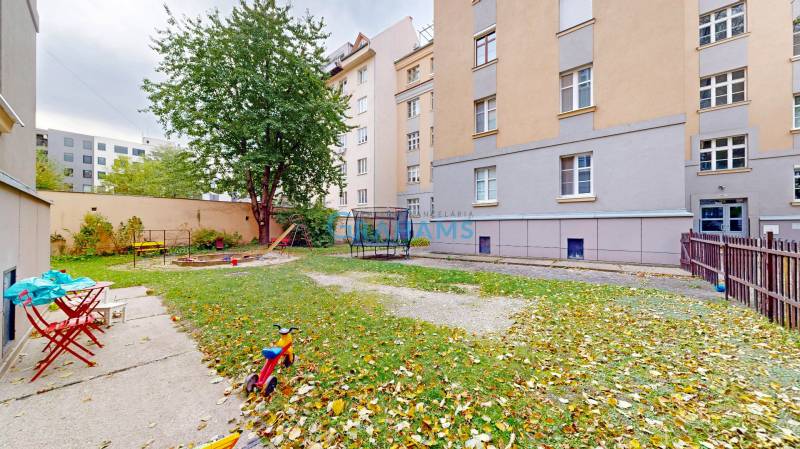 Sale Three bedroom apartment, Three bedroom apartment, 29. augusta, Br