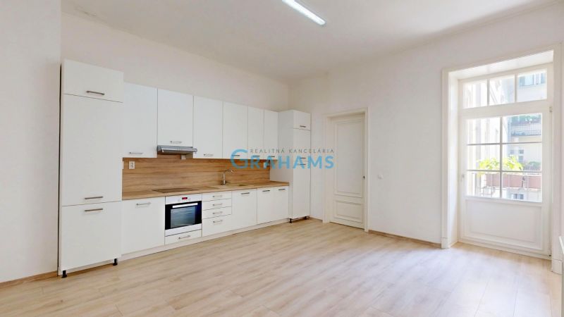 Rent Three bedroom apartment, Three bedroom apartment, Laurinská, Brat