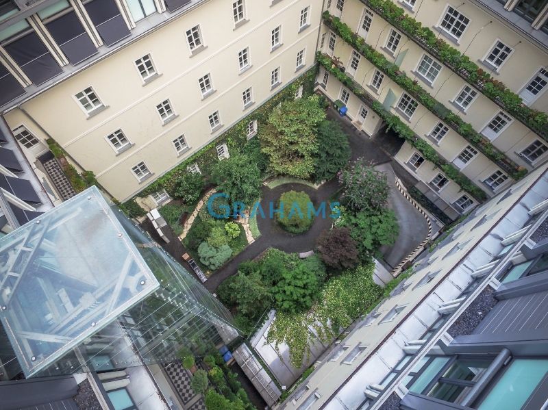 Luxury Residence 268 m² in Motešický Palace, Old Town