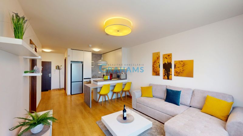 Modern 2-Bedroom Apartment with Terrace, Garden & Private Parking